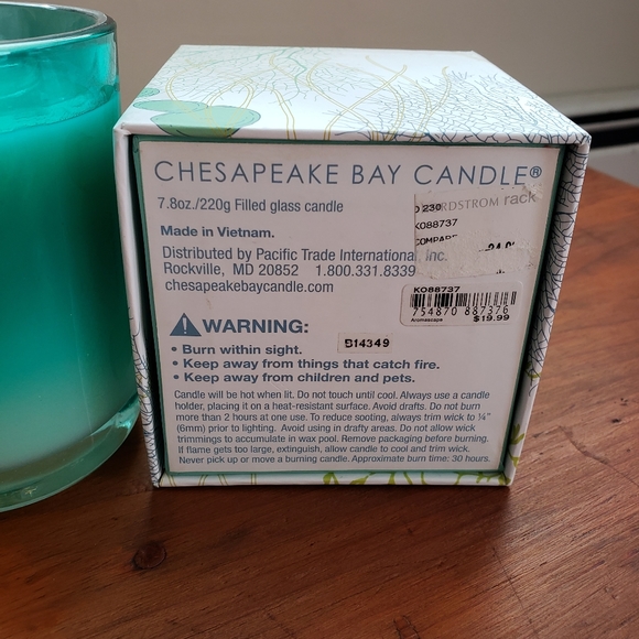 NIB Chesapeake Bay Waterfall Candle - Picture 4 of 4